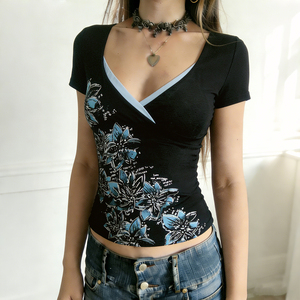 T-shirt d'été Y2K vintage à imprimé floral pour femme, col en V, décontracté, confortable, tricoté, respirant, anti-UV, écologique, tendance - Product Image 4