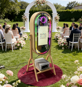 Miroir <span class=keywords><strong>photo</strong></span> ovale encadré en chêne avec écran tactile de 21,5 pouces et logiciel DSLRBOOTH gratuit - Product Image 1