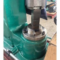 Martillo Neumático Integrado con CNC con Compatibilidad con Brazo Robótico para Celdas de Forja Automatizadas
