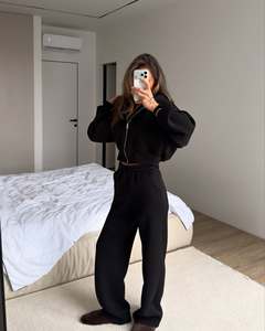 Ensemble de survêtement chic et élégant de luxe, haut de gamme, avec sweat à capuche court zippé et pantalon large, couleur marron chocolat uni, deux pièces, vêtements de détente, taille S - Product Image 3