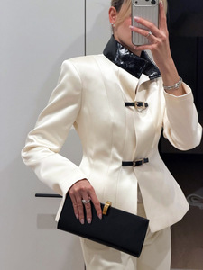 <span class=keywords><strong>Blazer</strong></span> Elegante da Donna Autunno Inverno 2026 in Raso con Collo Alto, Spalle Imbottite, Blocchi di Colore e Vita Stretta per Ufficio - Product Image 2