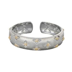 Bracciale Rigido Aperto Artigianale Italiano Retrò Stile Palazzo con Quadrifoglio Portafortuna Lavorazione a Filo Tirato Braccialetto alla Moda - Product Image 5