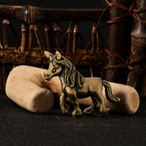 Petite Licorne Polo Vintage en Cuivre, Ornements Artisanaux Anciens, Décoration Cheval à Une Corne - Product Image 4