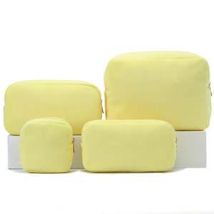 Sacchetto cosmetico rosa adorabile delle borse di trucco del velluto del sacchetto cosmetico di modo all'aperto all'ingrosso portatile della fabbrica di alta qualità su ordinazione - Product Image 3