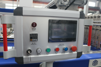 Machine d'emballage automatique d'emballage de film PE d'emballage de jus d'eau en verre en plastique pour plateau en carton et manchon rétractable