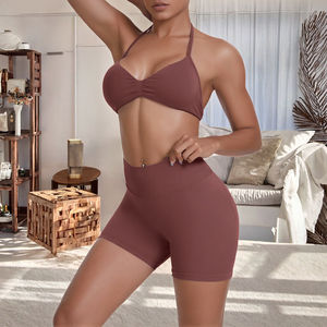 Conjunto de yoga para mujer: shorts de cintura alta efecto melocotón, top deportivo halter sin espalda, color liso, transpirable y ligero, para actividades deportivas. - Product Image 3