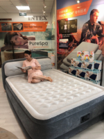 Lit d'air gonflable surélevé Intex 64448 de luxe, taille Queen, avec pompe électrique intégrée/tête de lit