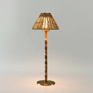 Lampu meja dasar lampu bambu, kap logam dapat diganti sentuhan nirkabel usb lampu meja isi ulang