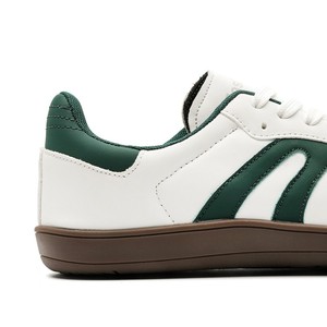 Chaussures GAT minimalistes à semelle zéro drop, prêtes à être expédiées, style rétro classique, avec large espace pour les orteils, inspirées des baskets de l'armée allemande, maintenant disponibles. - Product Image 4