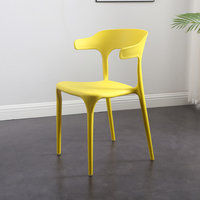 Chaise de salle à manger empilable en plastique, design moderne, mobilier de restaurant extérieur pour la maison, l'hôtel, l'appartement