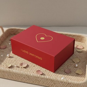 Fashion Luxury Custom Recycled Magnetic Closure Gift <b>Paper</b> Box for Garments Dress Gift Folding Box - Product Image 1