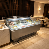 Vitrine de présentation de pâtisseries de comptoir ODM sur mesure, refroidissement par air avec étagères réglables pour boulangerie, pâtisserie et desserts