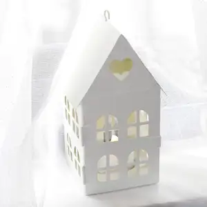 Candelabro de luz de té con diseño de Casa Blanca, farol de metal vintage decorativo para el hogar pequeño con patrón de corazón