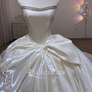 Vestido de Novia de Satén Color Marfil Lsjj173 con Escote Adornado con Cuentas, Cintura con Lazo Drapeado y Cola Catedral para Ceremonia Religiosa Jancember - Product Image 4