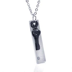 Collier pendentif clé en acier inoxydable noir, bijoux unisexes en forme de clé, cadeau - Product Image 1