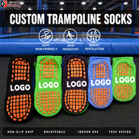 Chaussettes antidérapantes personnalisées en gros, chaussettes de trampoline en silicone pour enfants, chaussettes à grip tricotées de haute qualité sur mesure