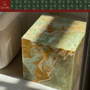 Mesa Auxiliar de Ónix Verde con Acabado Artesanal GOLDKING para una Zona de Estar Moderna y una Atmósfera Tranquila en el Hogar - Product Image 5