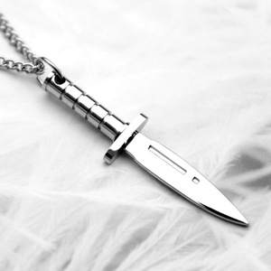 SC Fashion-collar con colgante plateado para hombre y mujer, Gargantilla con cuchillo de acero y titanio - Product Image 5