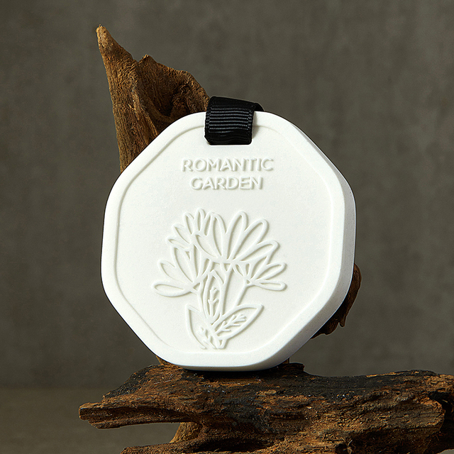 Wholesale Customized LOGO Ceramic Aroma Stone Essential Oil Clay Diffuser Hanging Scented Clay Stone