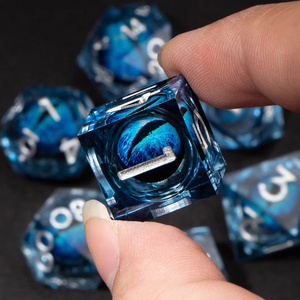 Màu Xanh Nhãn Chất lỏng lõi xúc xắc thiết lập cho DND và <span class=keywords><strong>RPG</strong></span> Hội Đồng Quản trị trò chơi 7PCS đa diện rồng mắt sắc nét cạnh nhựa xúc xắc - Product Image 5