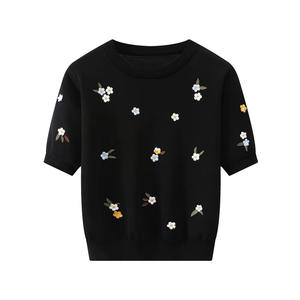 Gilet pull brodé OEM & ODM en gros, col rond, coupe ample, tricot décontracté sans manches, haut tricoté pour femme - Product Image 4