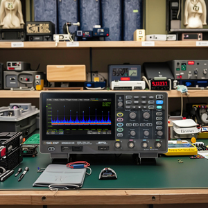 Siglent sds824x HD <span class=keywords><strong>12</strong></span>-bit 4ch 200MHz kỹ thuật số dao động với 2gsa/S tỷ lệ Mẫu 25mpts/ch Bộ nhớ 7 "TFT LCD 1 năm bảo hành - Product Image 1