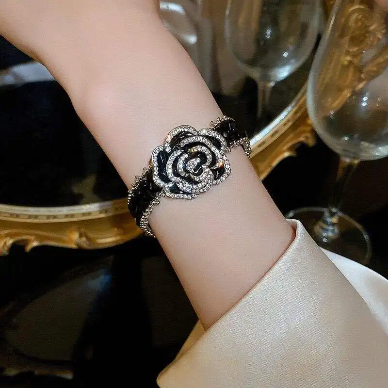 Gelang rantai tenis bunga hitam kristal penuh mewah model baru perhiasan gelang berlian imitasi berkilau untuk hadiah wanita