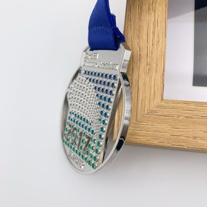 定制马拉松奖牌OEM ODM定制木制框架纪念品奖牌 - Product Image 6