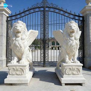 Escultura de León con Alas de Mármol Beige de Tamaño Natural para Decoración de Exteriores, Estatua de Piedra Natural para Escenario - Product Image 5