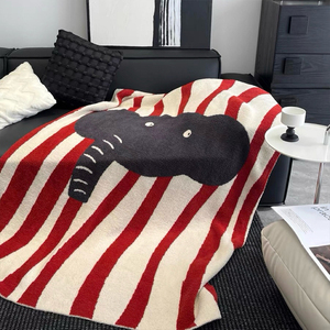 Manta de Franela con Estampado de Elefantes y Rayas Rojas y Blancas, Manta para Aire Acondicionado, Manta para Sofá, Manta Personalizada, Decoración del Hogar, Directo de Fábrica - Product Image 1