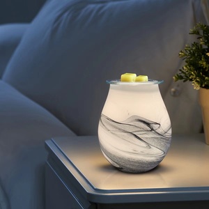 Difusor de Aromaterapia de Vidrio con Diseño Marmoleado y Cubos de Cera Amarilla para Uso con Fragancias - Product Image 3