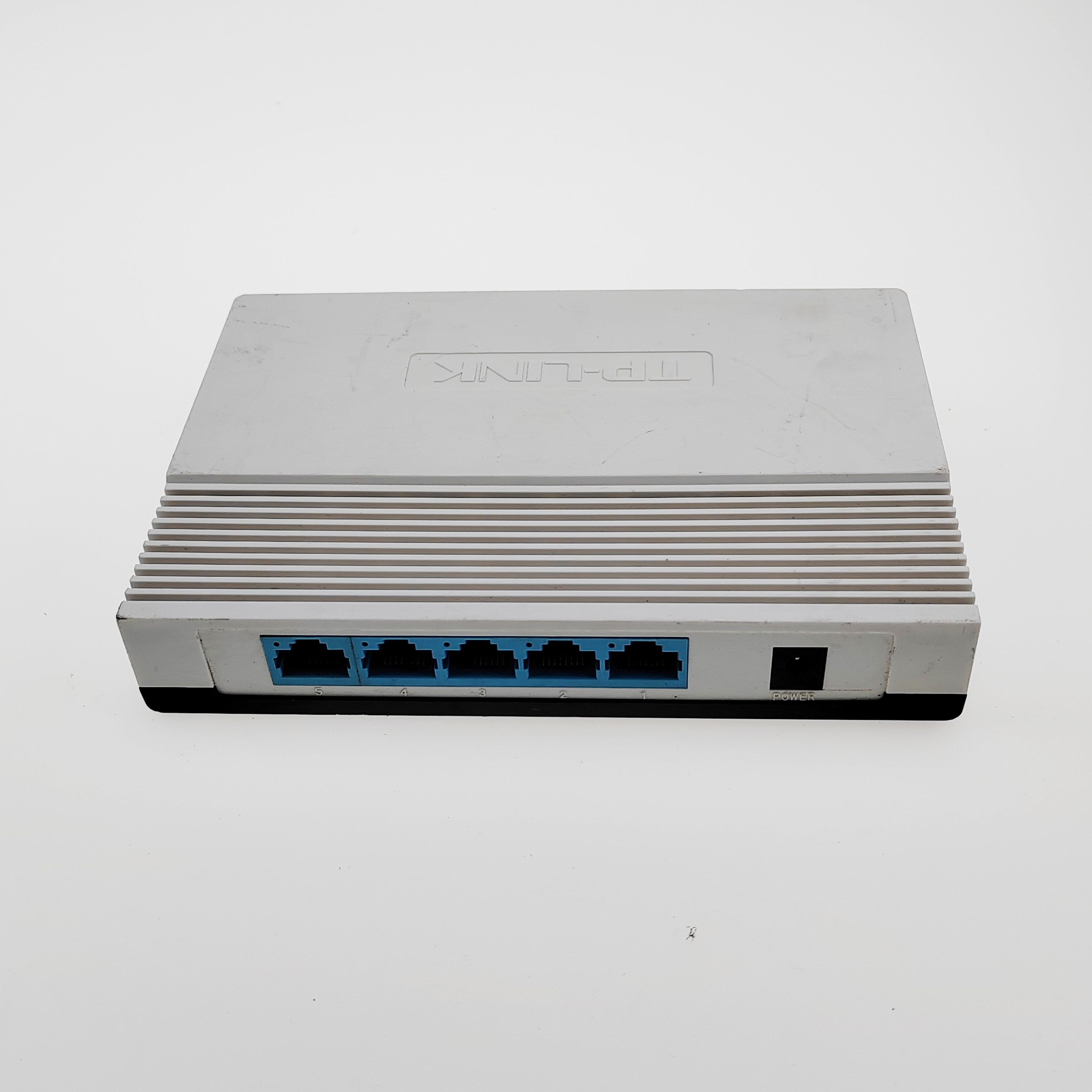 Used TP-LINk Tl-SG1005+ 100M Network Switch 5-port Network Switch · image 2