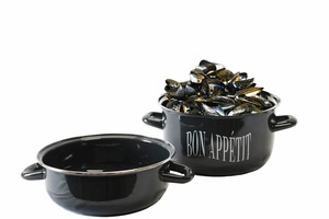 Black Enamel Steel <strong>Mussel</strong> <strong>Pot</strong> 18/20/22/24/26cm 2.8L Two Handles Oven Safe Dishwasher Safe Eco-Friendly Logos Custom Logo - Product Image 5