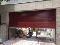 Volet roulant moderne antivol en acier et alliage d'aluminium pour porte de garage Mécanisme de verrouillage renforcé Contrôle automatique Villa thermique