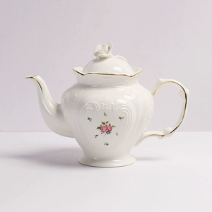 Service à thé en céramique doré très demandé, avec théière à bord doré, tasses et soucoupes, et plateau, idéal pour la maison et les restaurants - Product Image 5