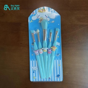Marchés chinois outils de <span class=keywords><strong>maquillage</strong></span> <span class=keywords><strong>en</strong></span> <span class=keywords><strong>ligne</strong></span> filles coffret cadeau 5 pièces dessin animé personnages d'anime Kuromi <span class=keywords><strong>maquillage</strong></span> pinceaux ensemble avec boîte - Product Image 3