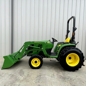Tracteur à roues John Deere 3038E 70 CV 4x4 à transmission par engrenages avec chargeur frontal pour usage agricole et utilitaire - Product Image 1