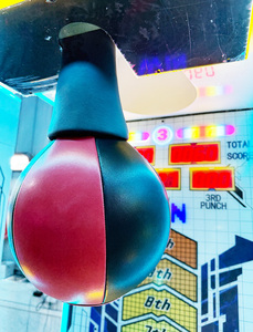 Machine <span class=keywords><strong>de</strong></span> boxe à monnayeur avec distribution <span class=keywords><strong>de</strong></span> prix et tickets, machine <span class=keywords><strong>de</strong></span> jeu d'arcade commerciale Punch Force pour centre <span class=keywords><strong>de</strong></span> jeux et bar - Product Image 2