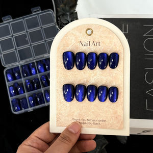 เล็บปลอมอะ<span class=keywords><strong>ค</strong></span>ริ<span class=keywords><strong>ลิ</strong></span><span class=keywords><strong>ค</strong></span>แบบกดติด 144 ชิ้น สีน้ำเงินรอยัล ทรงรี ปลายเล็บทรงอัลมอนด์ ประดับกลิตเตอร์ ทำมือ ลายตาแมว ชุดเล็บปลอม - Product Image 4