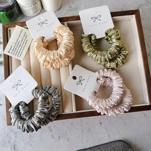 Elastici per Capelli in Raso Tinta Unita con Texture Soffice, Adatti per Donne e Ragazze per l'Uso Quotidiano - Product Image 3