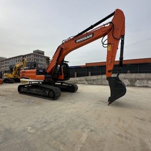 Cargadora de Ruedas Doosan DX300LC Modelo 2022, Capacidad de Carga Nominal de 30 Toneladas, Color Naranja, Montada sobre Orugas, Equipo de Construcción Pesada, Bomba y Motor - Product Image 1