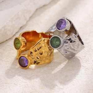 Anillo de Dedo de Diseño Retro, de Acero Inoxidable Chapado en Oro de 18K, Martillado a Mano, Irregular, Abierto, con Dos Circonitas Redondas de Diferentes Colores, de Moda - Product Image 5
