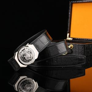 Ceinture 100% cuir de crocodile, luxueuse, à finition brillante, avec boucle classique tête de zodiaque en diamant, 3,8 cm. - Product Image 1
