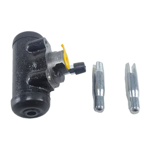 Cilindro Maestro de Freno Universal SY17131 |   Compatible con TCM FD15/FD25/FD30 y montacargas FB15/FB20/<span class=keywords><strong>FB25</strong></span>-11 |   OEM PN:239A5-40102/BP01-002A - Product Image 3