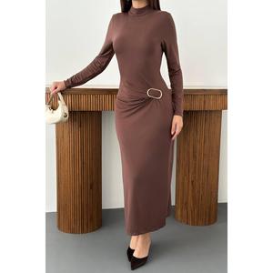 เดรสสีน้ำตาลทรงเข้ารูป คอรูวงกุญแจ เอวธรรมชาติ ผ้าทอเนื้อนุ่ม สวมใส่สบาย เหมาะสำหรับทำงาน - Product Image 2