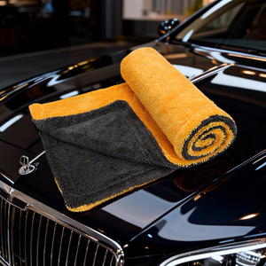 Serviette de lavage auto en microfibre absorbante double face noire et jaune pour le nettoyage des véhicules - Product Image 1