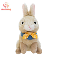 Peluche Lapin Réaliste en Gros, Jouet en Peluche Doux et Moelleux, Lapin Assis Réaliste, Poupée en Peluche pour Enfants, Cadeau Apaisant pour le Sommeil, Décoration Maison
