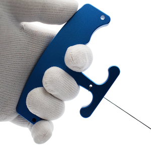 Kns <span class=keywords><strong>2</strong></span>-in-1 DIY เครื่องมือกำจัดโลโก้รถอลูมิเนียมอัลลอยด์โลหะมีดโกนสองหัวเครื่องมือมีดโกนที่ขูดด้วยการออกแบบใบมีดป้องกันการยึดติดที่ซ่อนอยู่ - Product Image 4