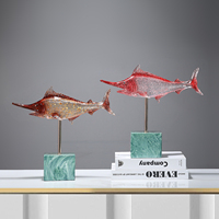 Ornement décoratif pour la maison en résine en forme de poisson à long bec