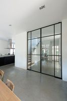Grande cloison de porte française fixe en verre personnalisée Fenêtre et porte en acier insonorisées du fournisseur chinois Matériau en fer